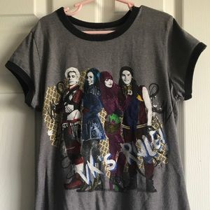 Disney Descendants gray shirt